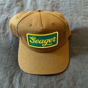 Brown Seager hat